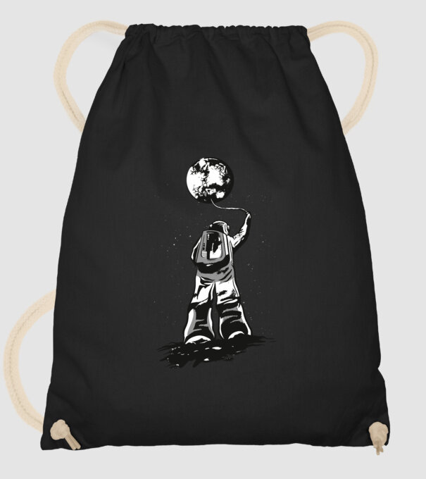 Astronaut Lună model negru pe tricou