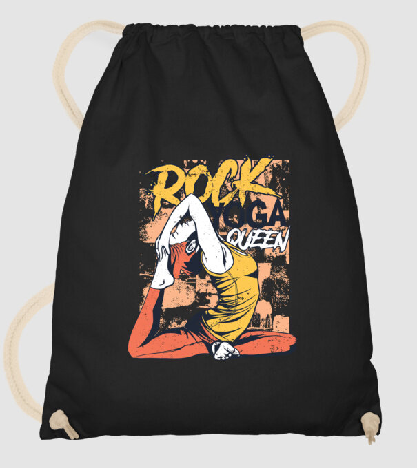 Regina Yoga model negru pe tricou