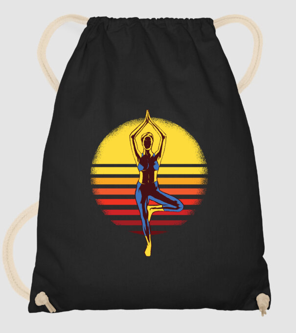 Retro yoga model negru pe tricou