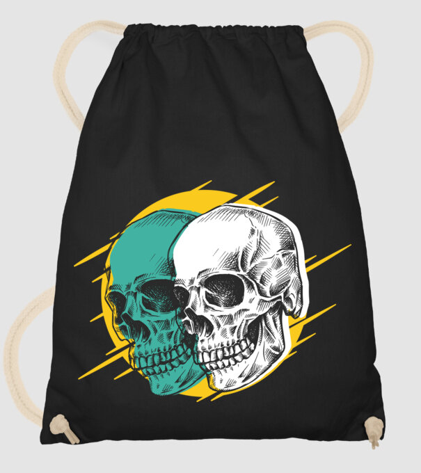 Cranii model negru pe tricou