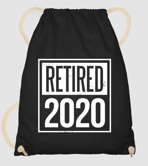  model negru pe tricou
