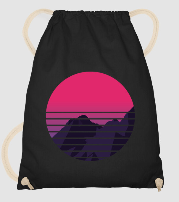 Retro Munte model negru pe tricou