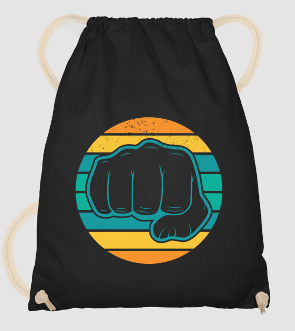 Pumn Retro model negru pe tricou