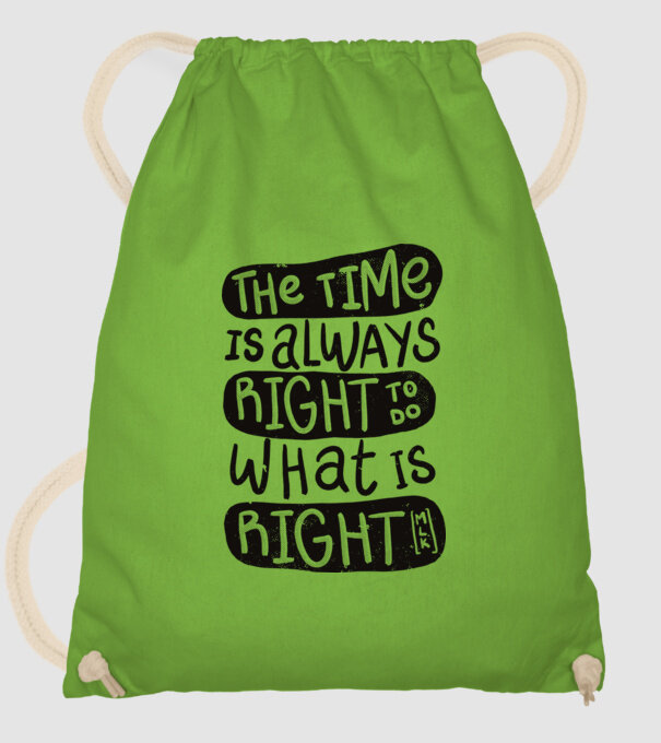 The time is always right model verde de măr pe tricou