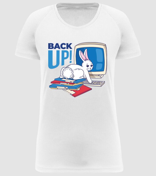 Back up bunny model alb pe tricou
