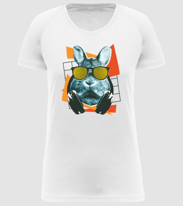 DJ Iepure model alb pe tricou