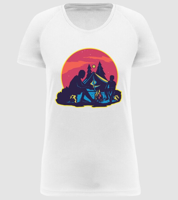 Campare pe timp de noapte model alb pe tricou