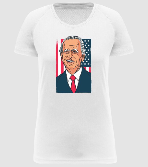 model alb pe tricou