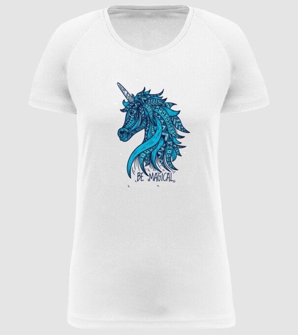 Unicorn magic model alb pe tricou
