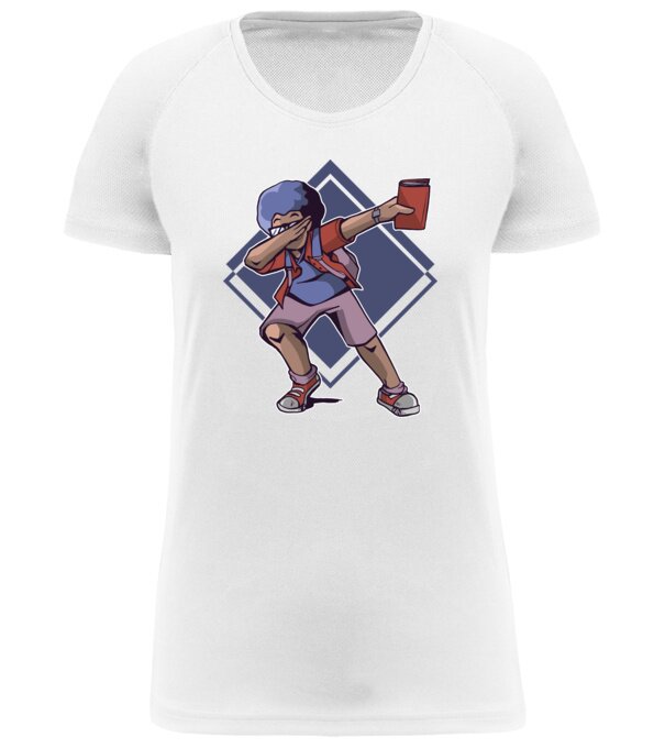  model  pe tricou