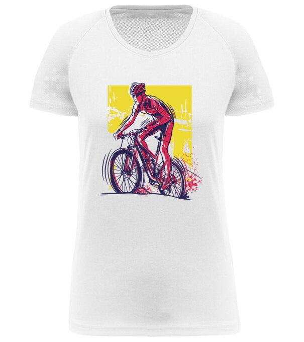  model  pe tricou