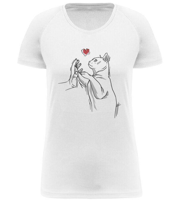  model  pe tricou