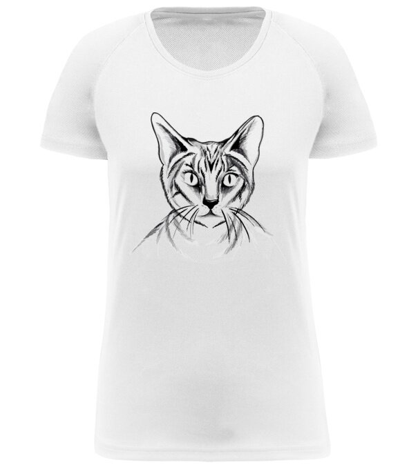  model  pe tricou