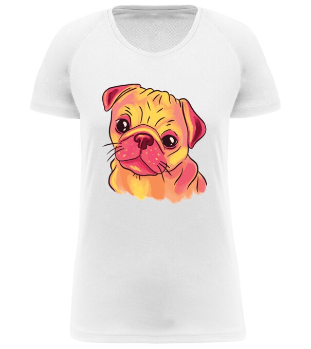  model  pe tricou