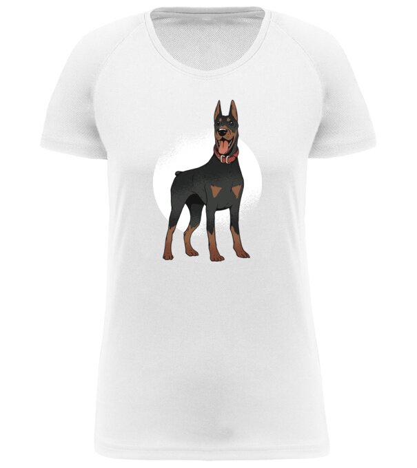  model  pe tricou