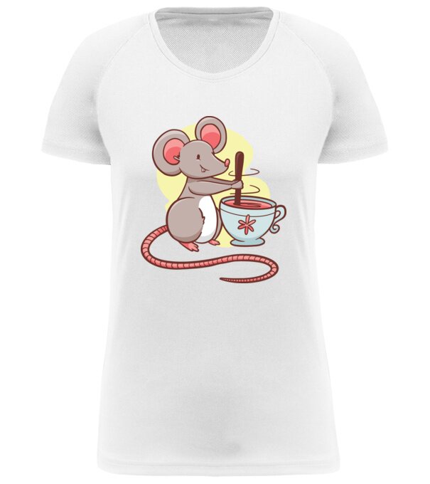  model  pe tricou