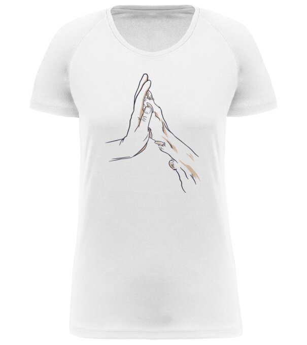  model  pe tricou