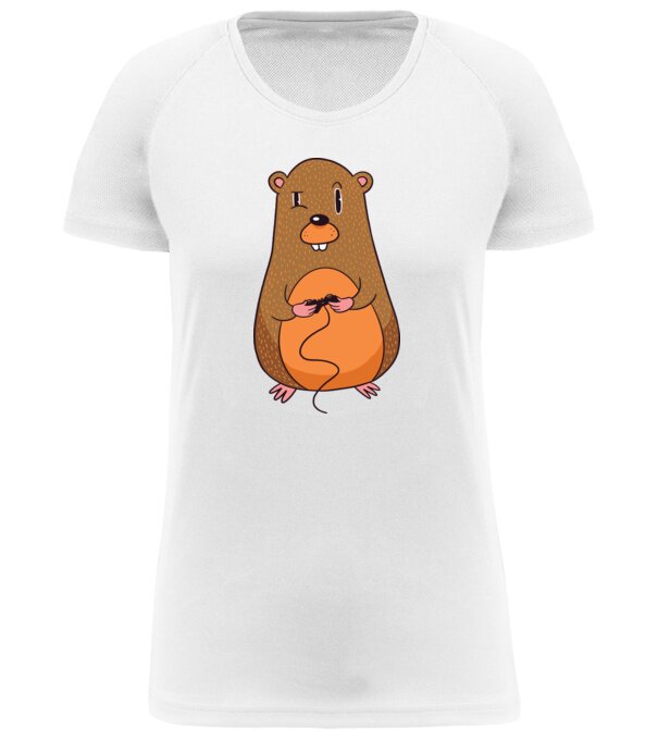  model  pe tricou