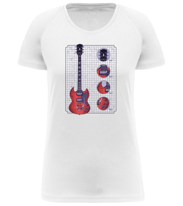  model  pe tricou