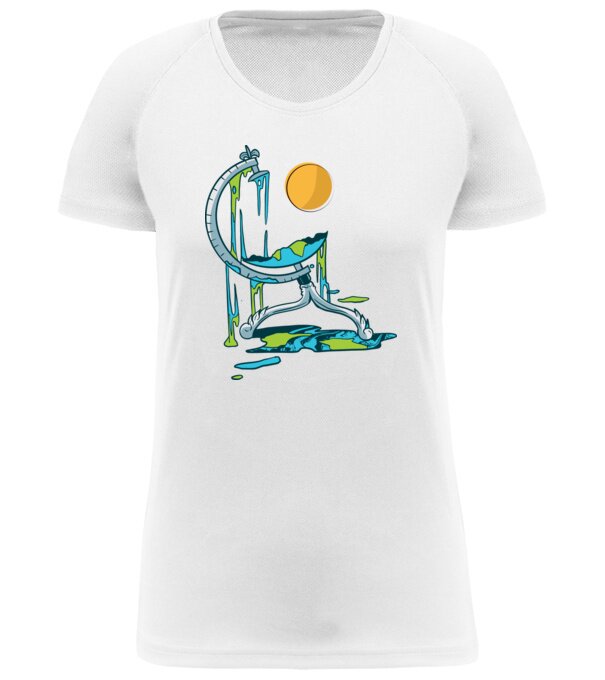  model  pe tricou