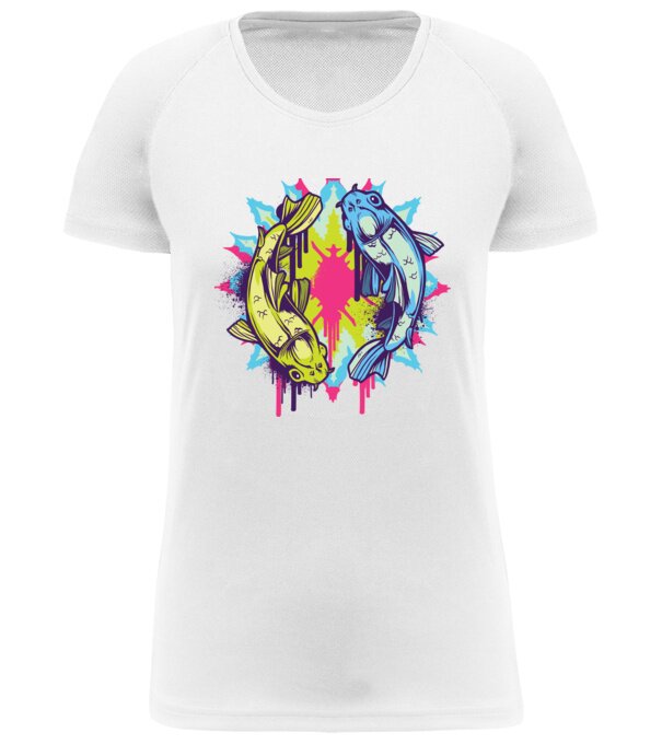  model  pe tricou