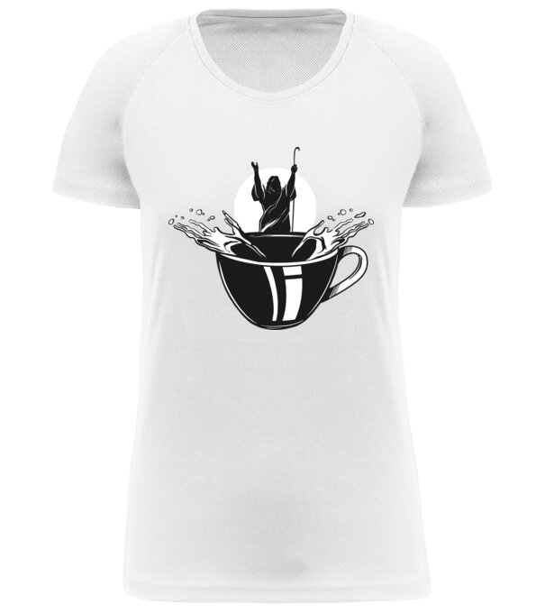  model  pe tricou