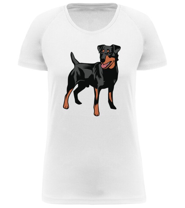  model  pe tricou