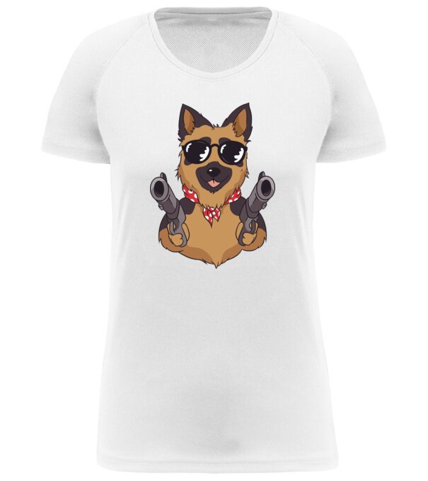 model  pe tricou