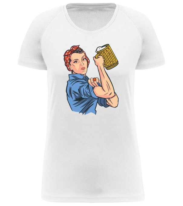 model  pe tricou