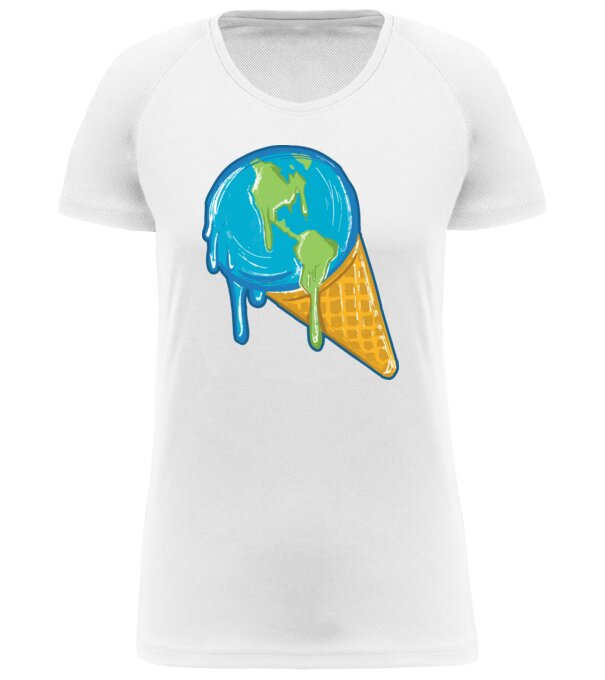  model  pe tricou