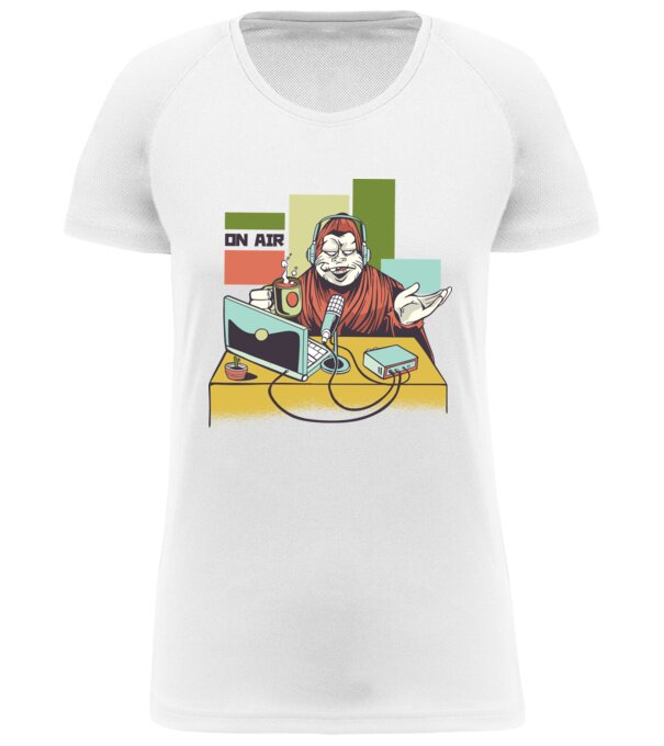  model  pe tricou