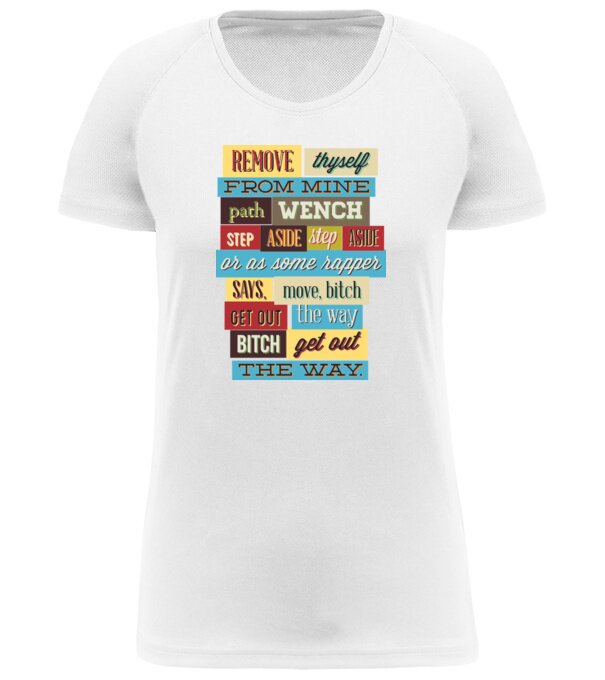  model  pe tricou