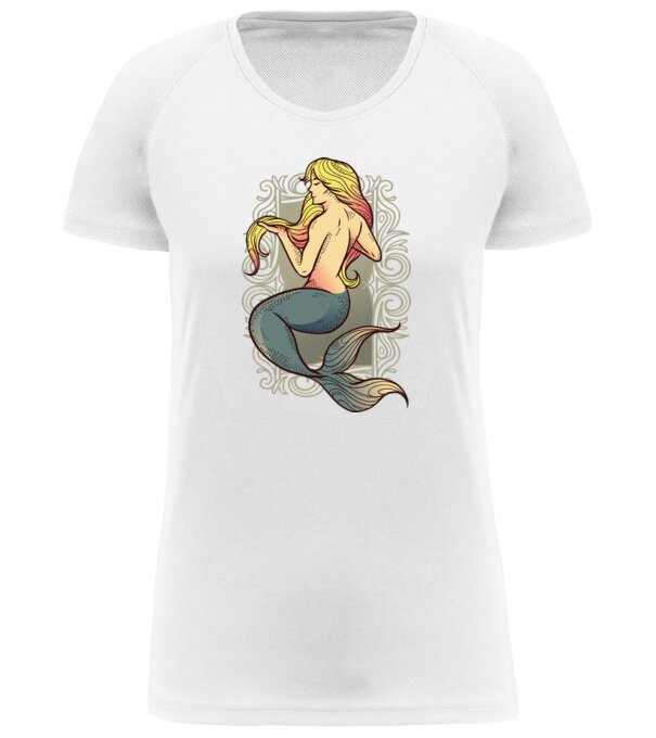  model  pe tricou