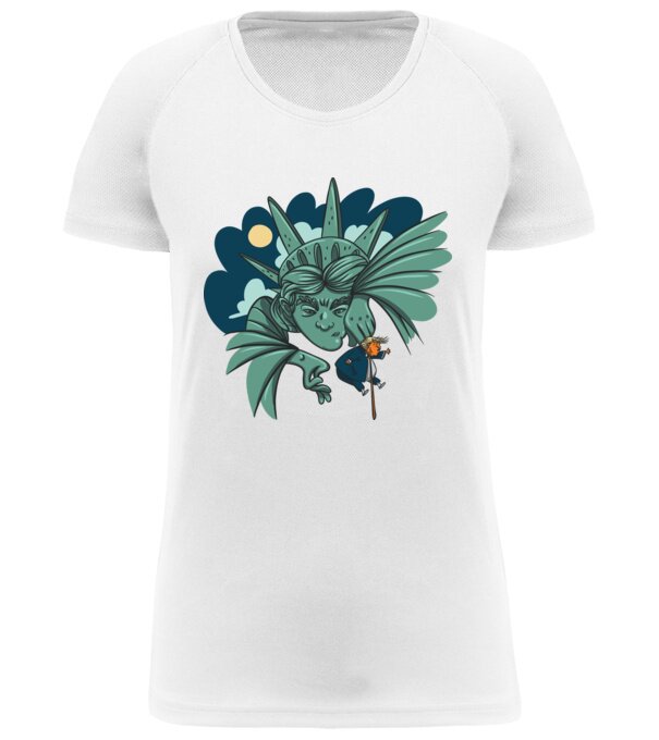  model  pe tricou