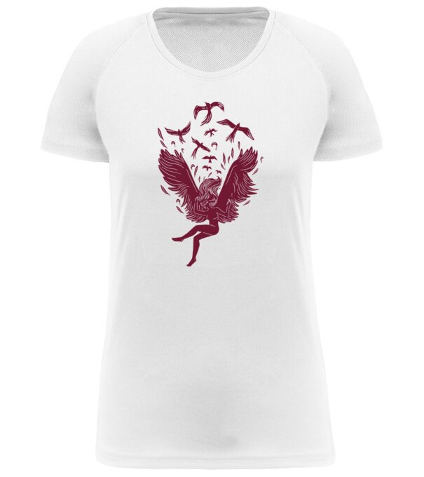  model  pe tricou