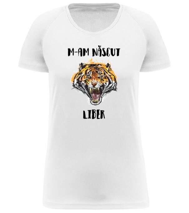  model  pe tricou