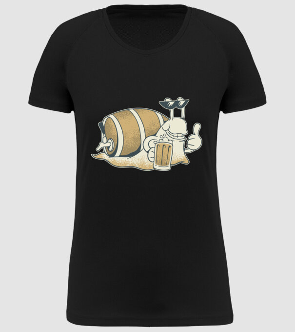 Melc cu bere model negru pe tricou