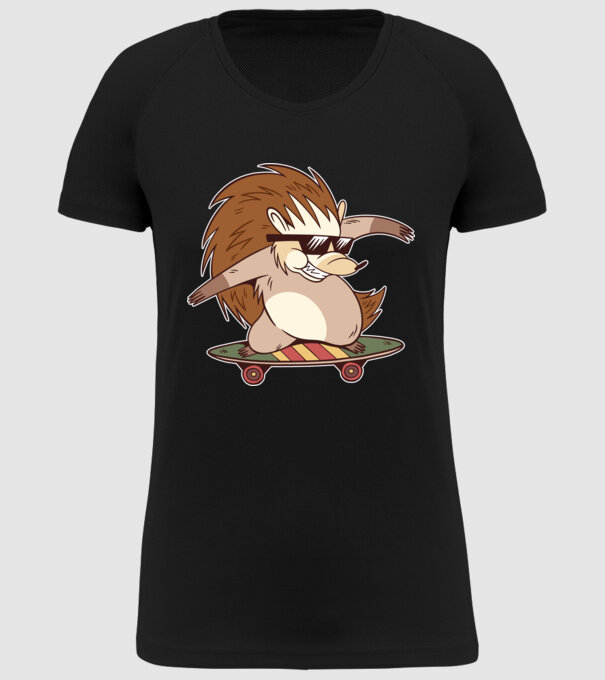 Arici Skateboarder model negru pe tricou