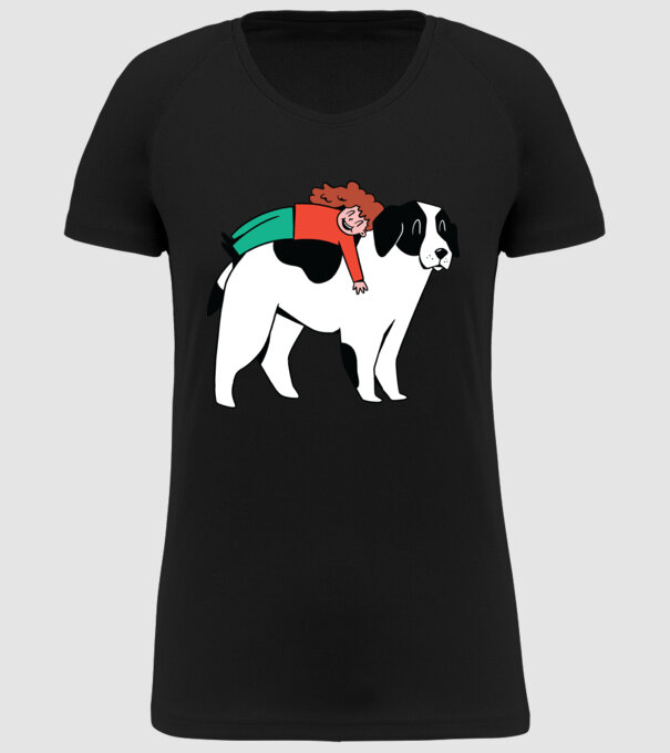 Fetiță cu câine model negru pe tricou