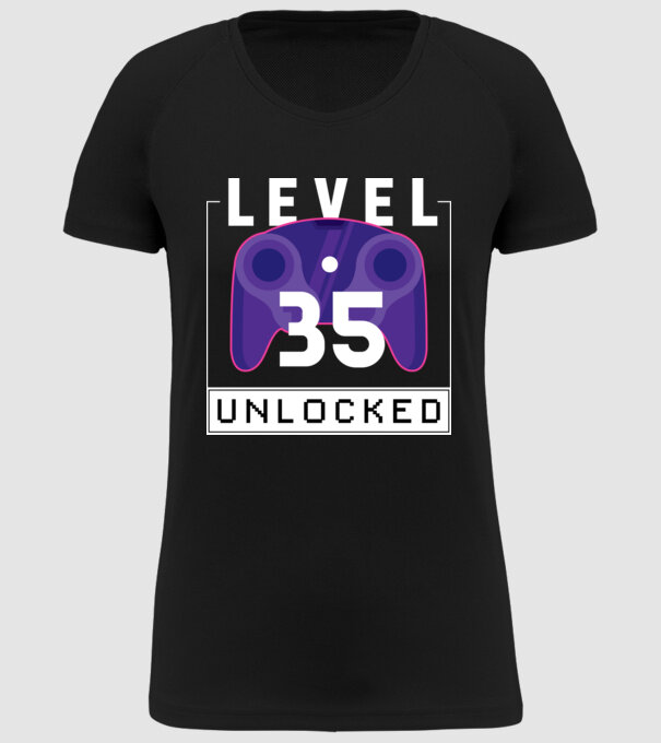 Level 35 Unlocked Gamer Birthday model negru pe tricou