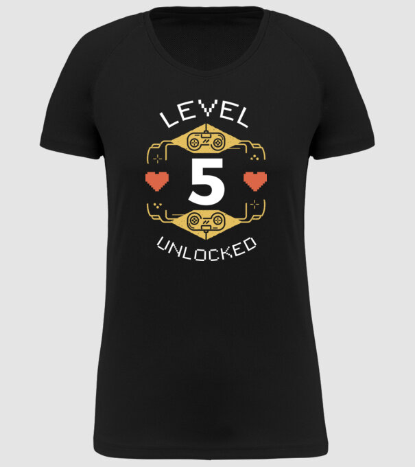 Level 5 Unlocked Gamer Birthday model negru pe tricou