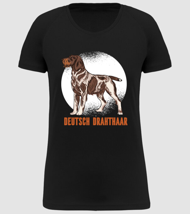 Brac german cu păr sârmos model negru pe tricou