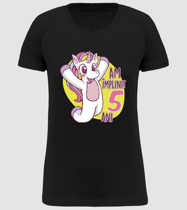 Am împlinit 5 ani model negru pe tricou