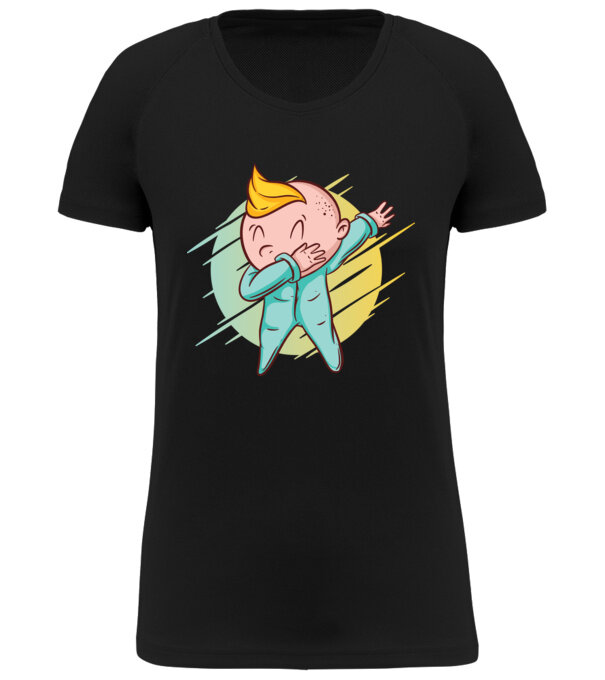  model  pe tricou