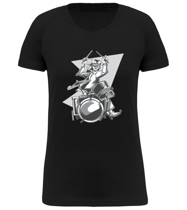  model  pe tricou