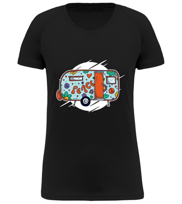  model  pe tricou