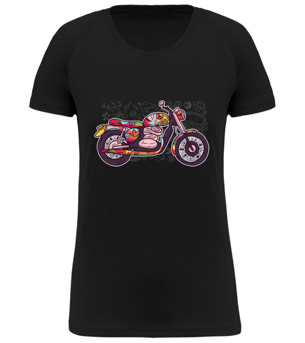  model  pe tricou