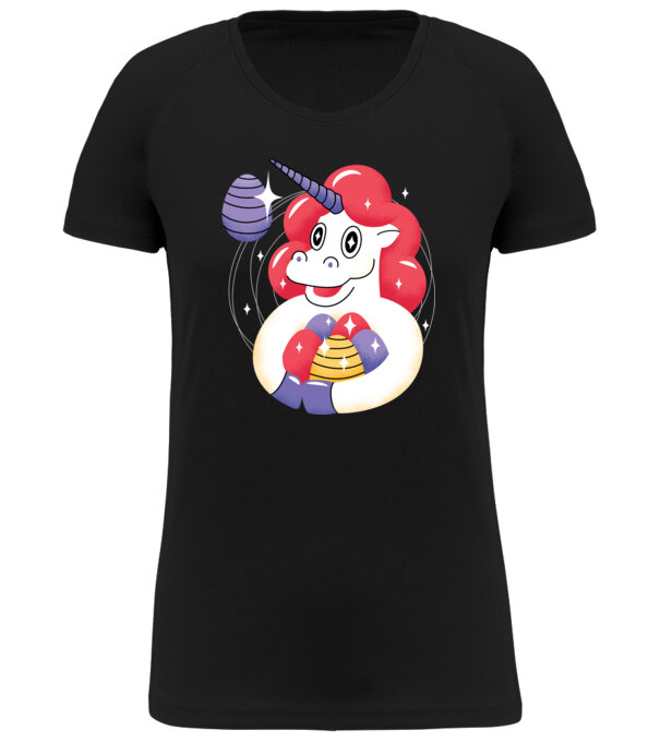  model  pe tricou