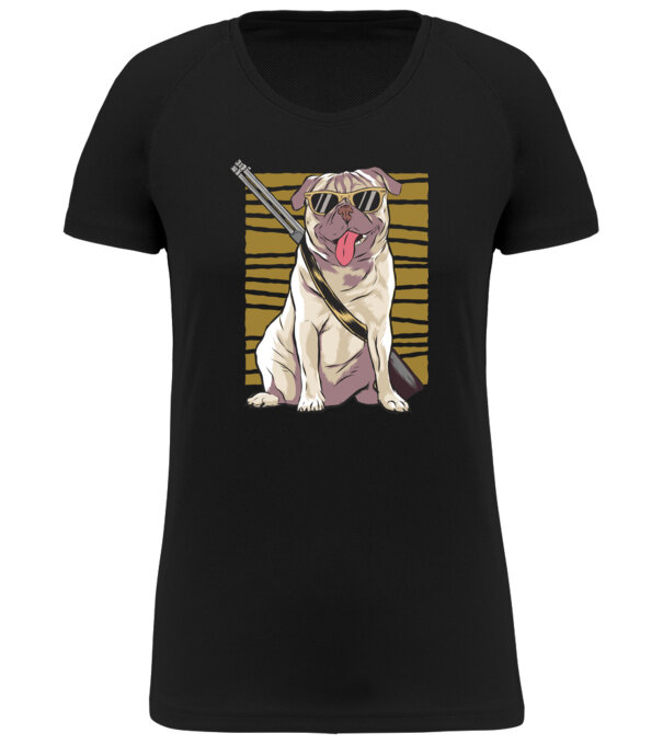  model  pe tricou