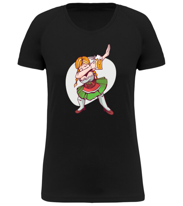  model  pe tricou